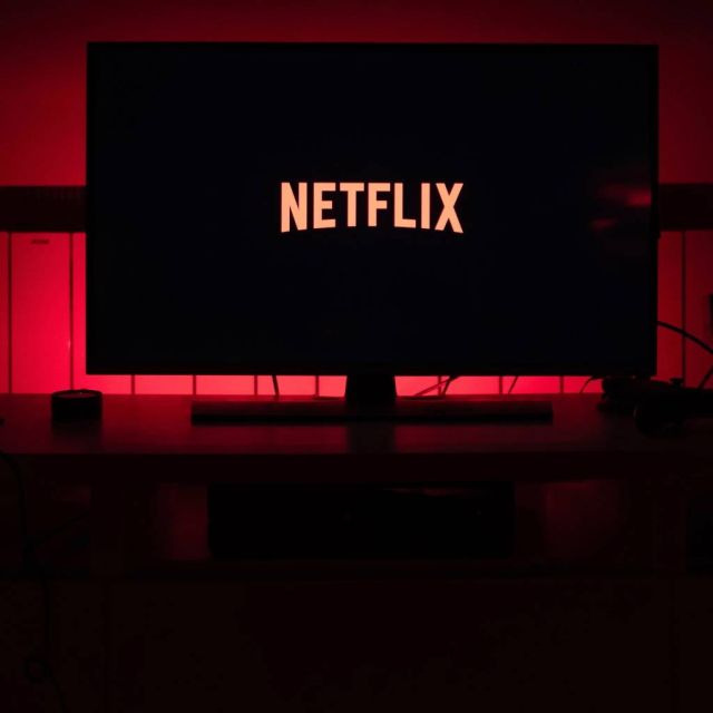 Τα 167 εκατ. συνδρομητές έφτασε το Netflix και απαντά… γαλλικά