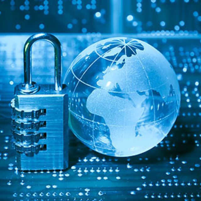 Η Μέρκελ προτείνει τη δημιουργία ενός ασφαλούς τηλεπικοινωνιακού δικτύου