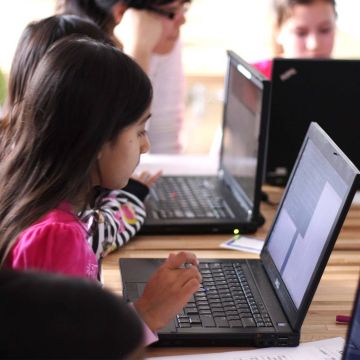 H Vodafone ξεκινά το μεγαλύτερο πρόγραμμα εκμάθησης συγγραφής κώδικα για κορίτσια στον κόσμο #codelikeagirl