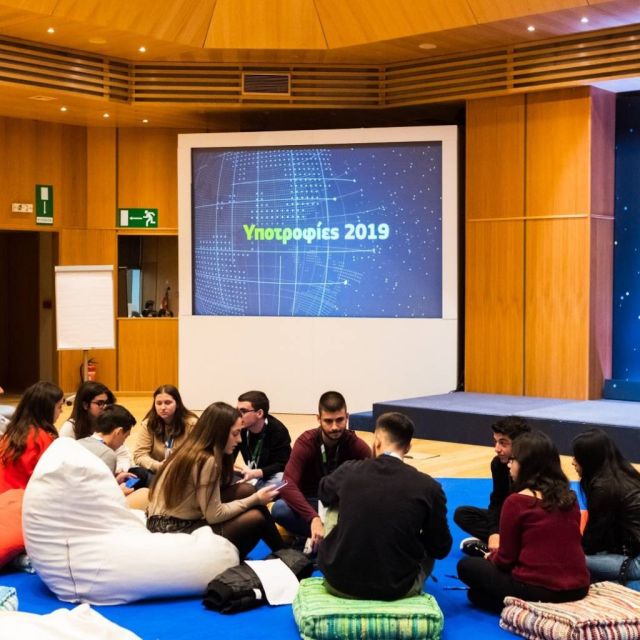 COSMOTE: 36 πρωτοετείς φοιτητές στο Πρόγραμμα Υποτροφιών