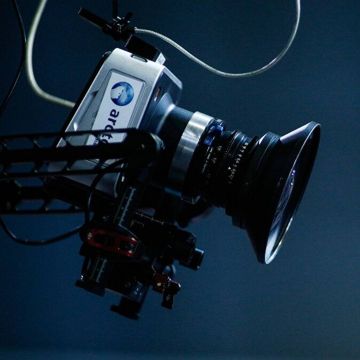 Με πορδές δεν βάφονται αυγά