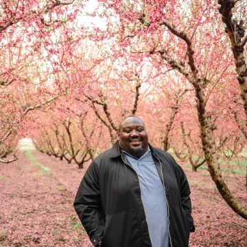«Φτάσαμε» με τον Ζερόμ Καλούτα στη Βέροια, με την ξεχωριστή φυσική ομορφιά και τις παραδόσεις