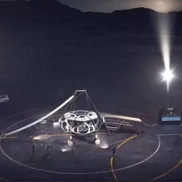 Βόλτα με… αλεξίπτωτο στη στρατόσφαιρα