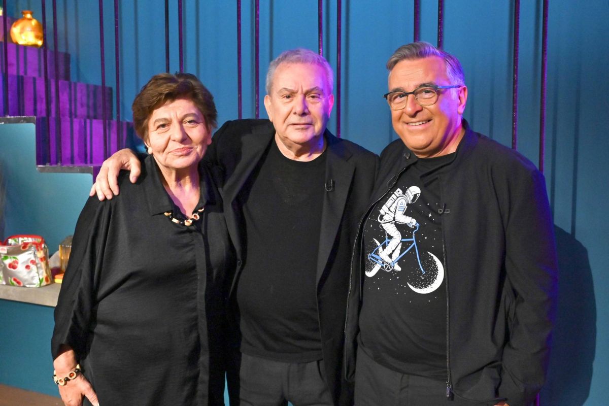 %CE%A0%CE%91%CE%A1%CE%95%CE%91 12 35cb072f