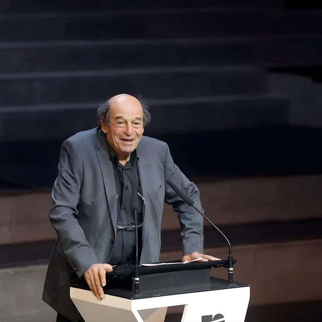 «Το δίχτυ» – Η νέα σειρά του Μανούσου Μανουσάκη έρχεται τη νέα σεζόν στην ΕΡΤ