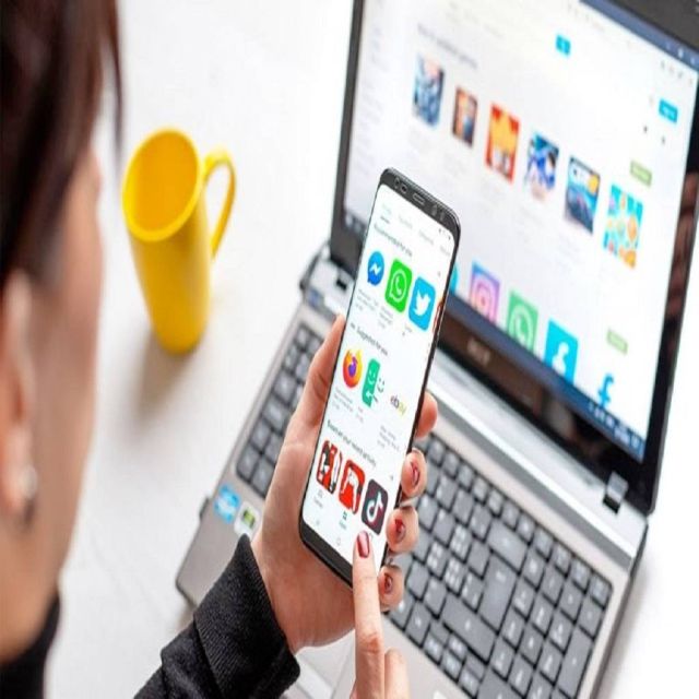 Η Google κρύβει τις Android εφαρμογές που αφορούν τον κορωνοϊό από το Google Play