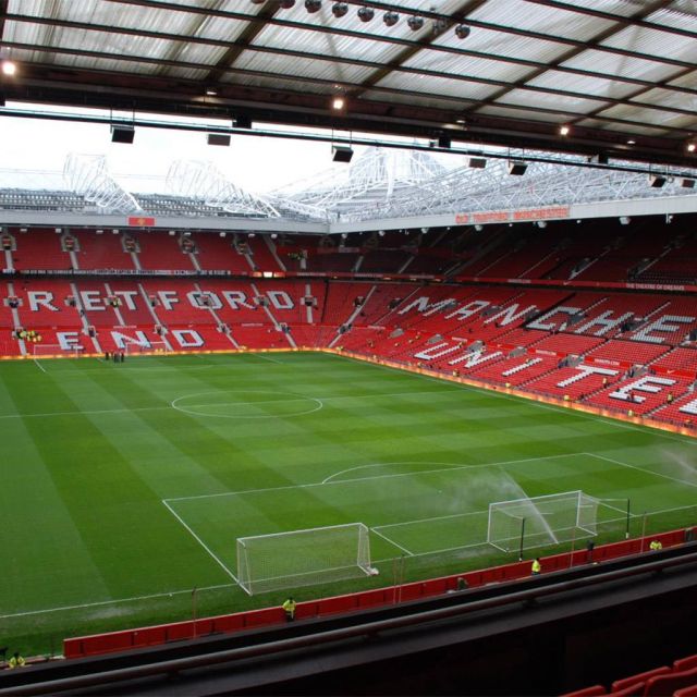 Το άδειο «Ολντ Τράφορντ» έφερε σημαντική πτώση στα έσοδα της Γιουνάιτεντ