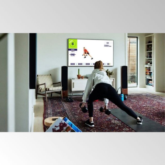 Οι τηλεοράσεις Samsung του 2024 γίνονται προσωπικοί γυμναστές με τα προγράμματα της F45