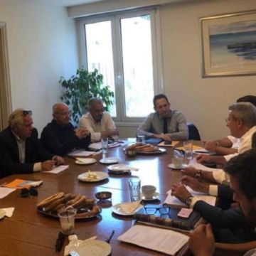 Ο κυβερνητικός εκπρόσωπος ενημερώθηκε για τα ζητήματα των εφημερίδων