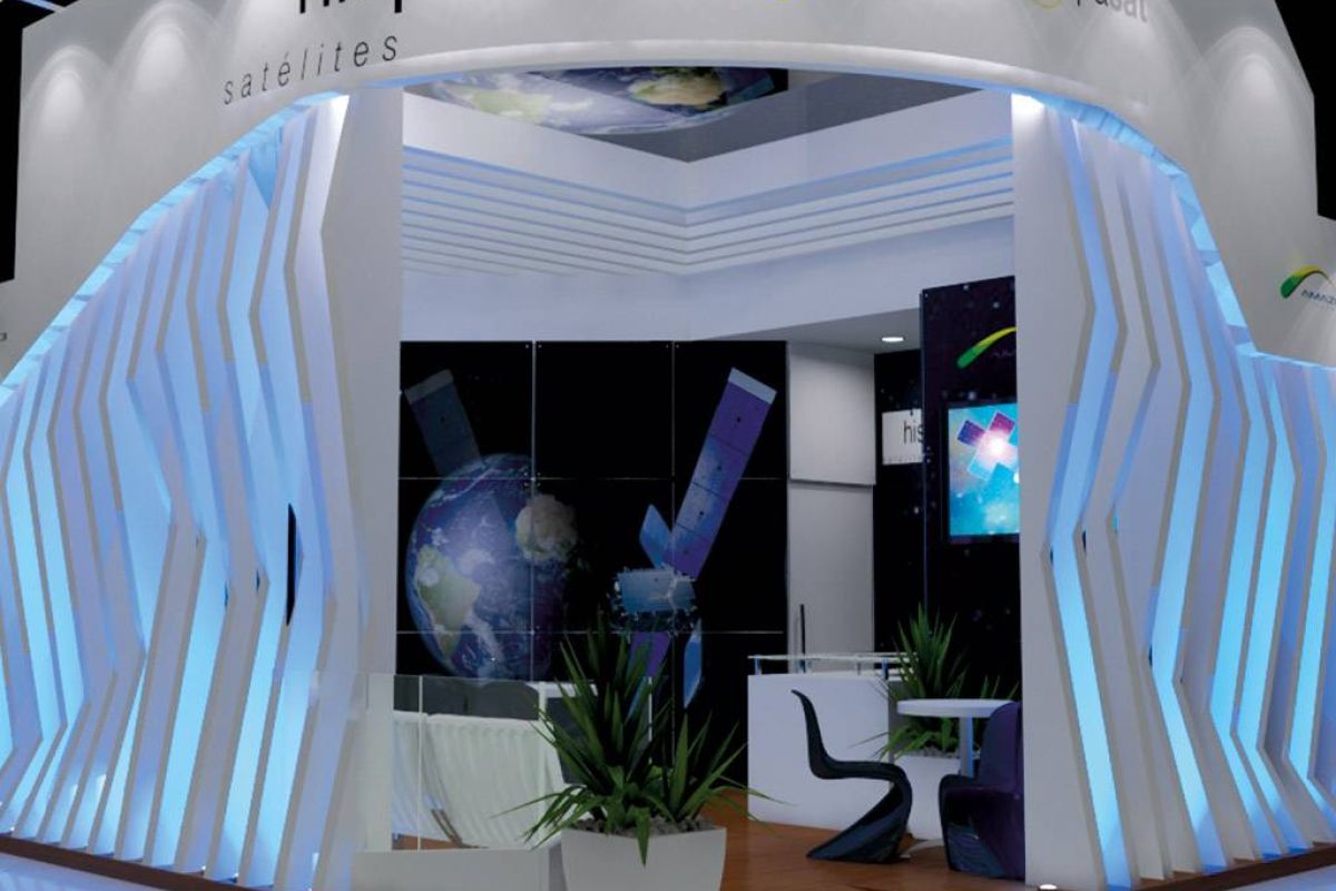 H Hispasat επενδύει στις 61 μοίρες δυτικά