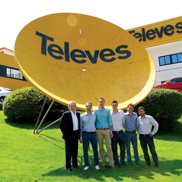 Εκπαίδευση στην Ισπανία με νέα Υλικά Optical Fiber