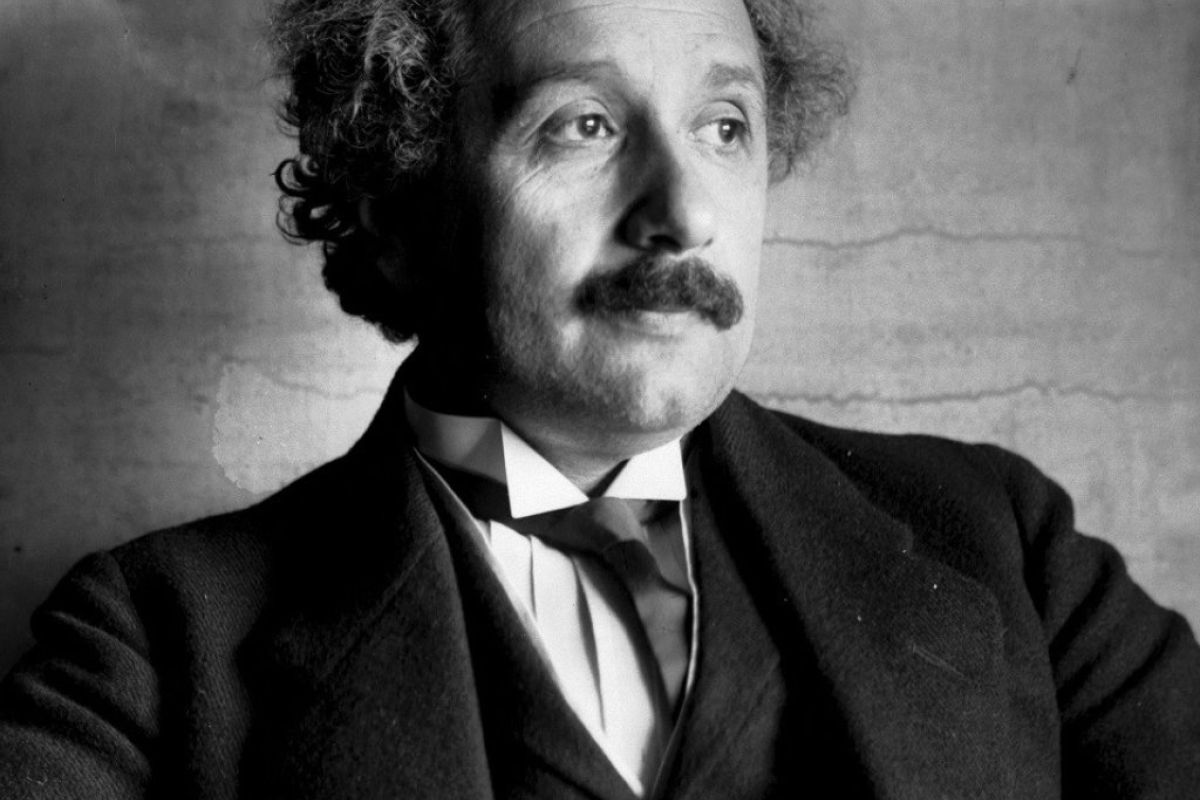 einstein 3a061e0f