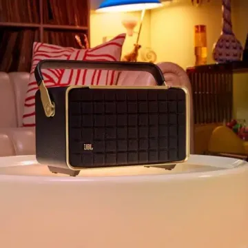 Η JBL ανακοινώνει τη νέα της σειρά ηχείων Authentics