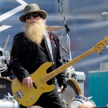 Πέθανε ο Dusty Hill, θρυλικός μπασίστας των ZZ Top