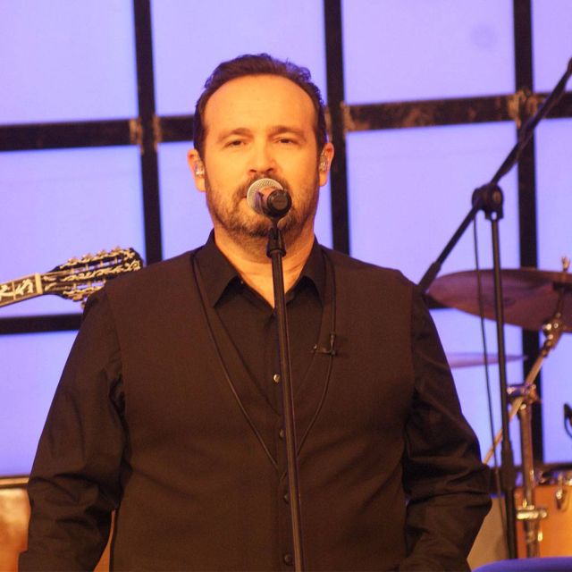 ΕΡΤ1 – Ο Κώστας Μακεδόνας στην εκπομπή «Στα τραγούδια λέμε ΝΑΙ»