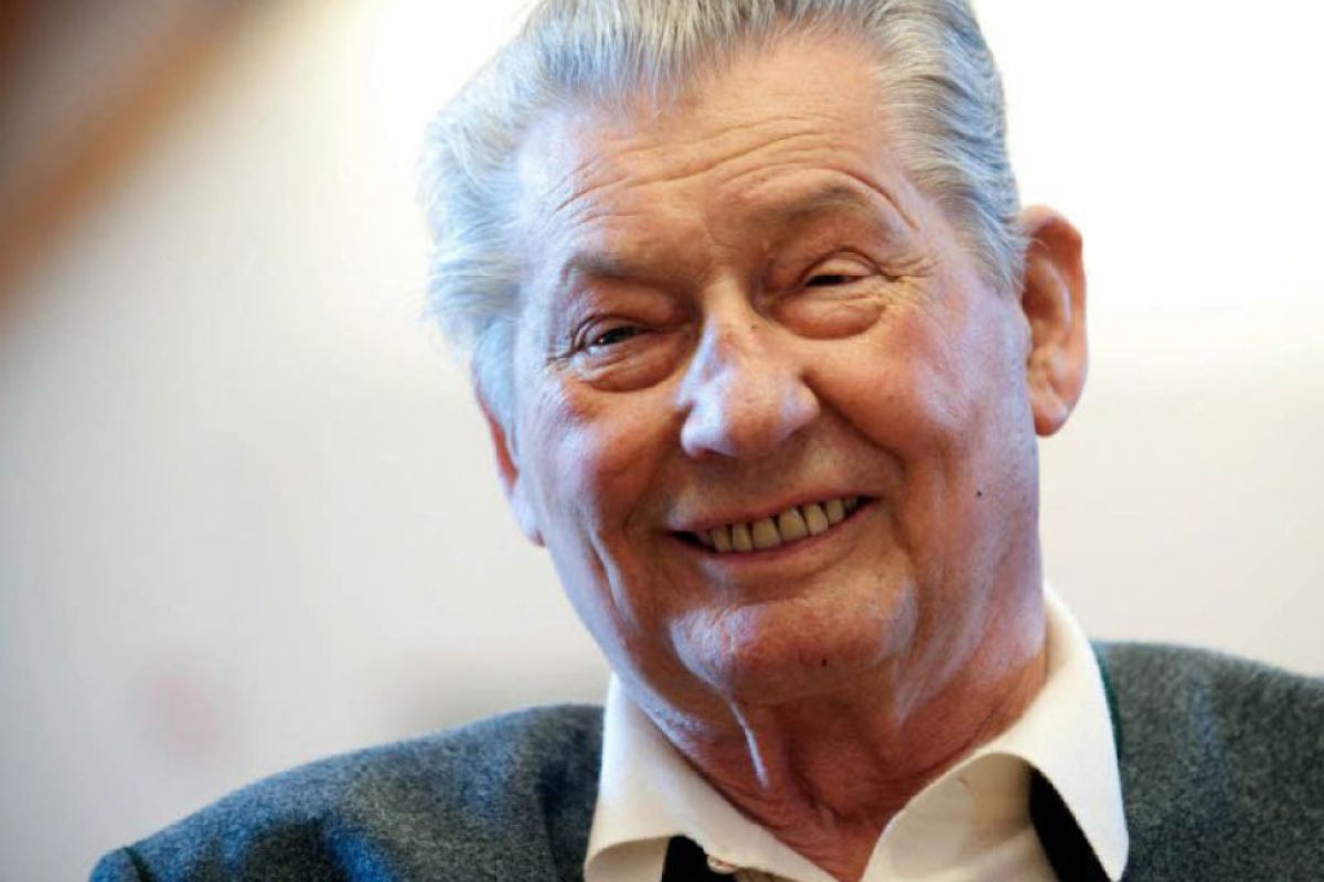 e4ee8bc1845a093c2e96a317938eb68b XL 3ce2db37