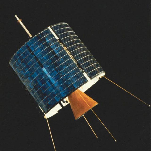 Η Intelsat δωρίζει τον δορυφόρο Intelsat 1 "Early Bird" στο Smithsonian