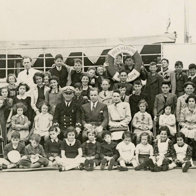 ΕΡΤ1 – «50 παιδιά, η αποστολή διάσωσης του κυρίου και της κυρίας Κράους»