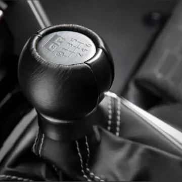 Η Toyota «πατεντάρει» σχέδια για χειροκίνητο κιβώτιο ταχυτήτων και συμπλέκτη σε ηλεκτρικό όχημα