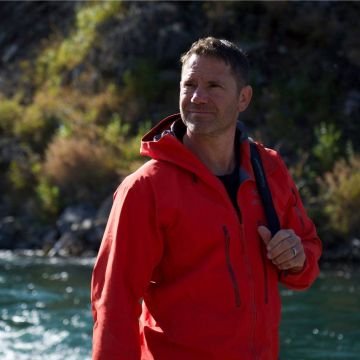 «Εξερευνήσεις με τον Στιβ Μπάκσαλ» – Ο δεύτερος κύκλος της συναρπαστικής σειράς ντοκιμαντέρ στην ΕΡΤ2