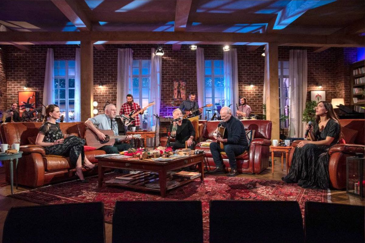 2792afd28641f70d9882a4ad61a1e979 XL 44f3a549