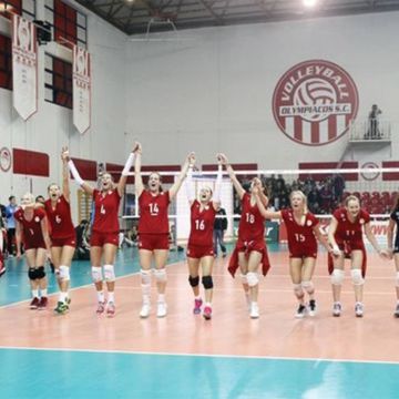 Η μάχη των «ερυθρολεύκων» για πρόκριση στον τελικό του CEV Challenge Cup στην COSMOTE TV