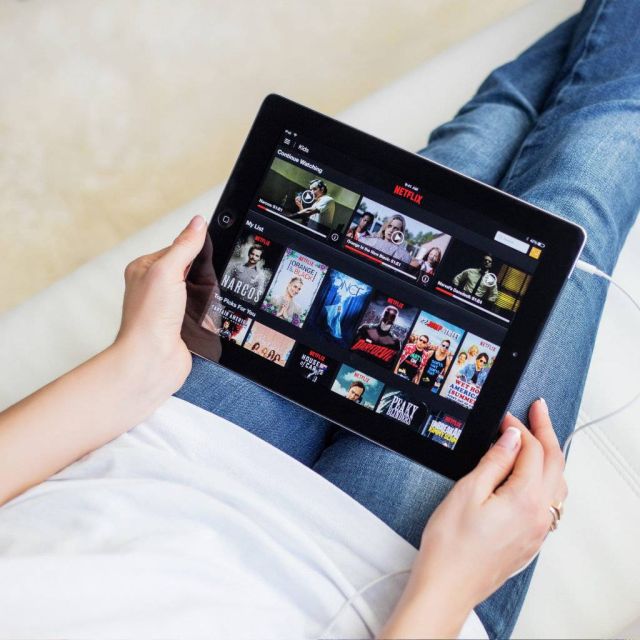 To Netflix μετατρέπει πρώην στρατιωτική βάση σε στούντιο παραγωγής