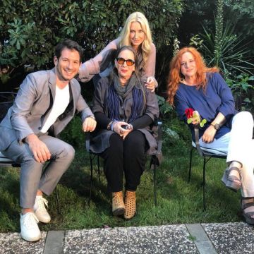 Η Ε. Ρεμπούτσικα, η Λ. Νικολακοπούλου και ο Γ. Περρής στο «Art Week» της ΕΡΤ2