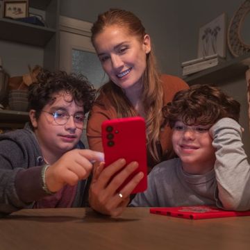 Έρευνα Ιδρύματος Vodafone: 3 στους 4 εφήβους στην Ελλάδα δυσκολεύονται να διαχειριστούν τον χρόνο τους online