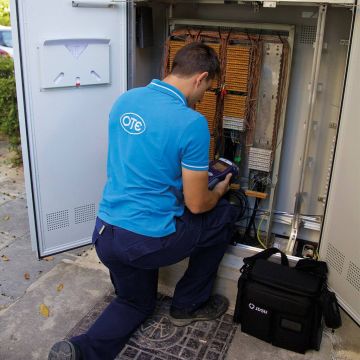 Ξενάγηση στον υπόγειο καλωδιακό κόσμο των τηλεπικοινωνιών από τους τεχνικούς του Ομίλου ΟΤΕ