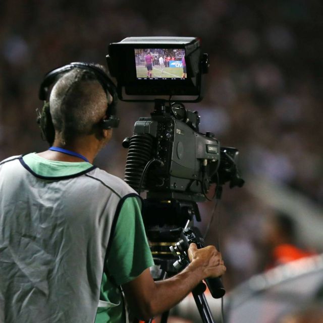 Χαμένοι στη μετάφραση (των… οικονομικών της Λίγκας) στην κυβέρνηση…