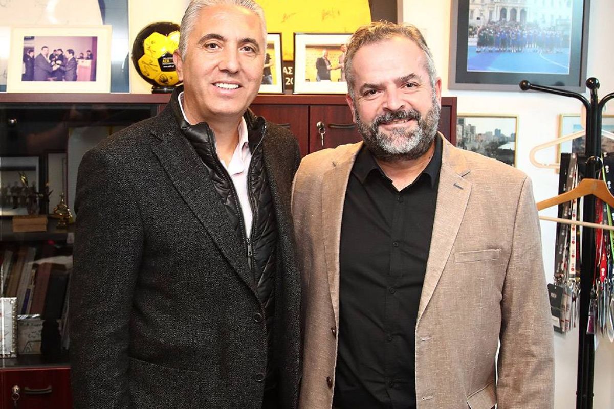 679ecded84d104f8b83c2d0a193638db XL 45810350