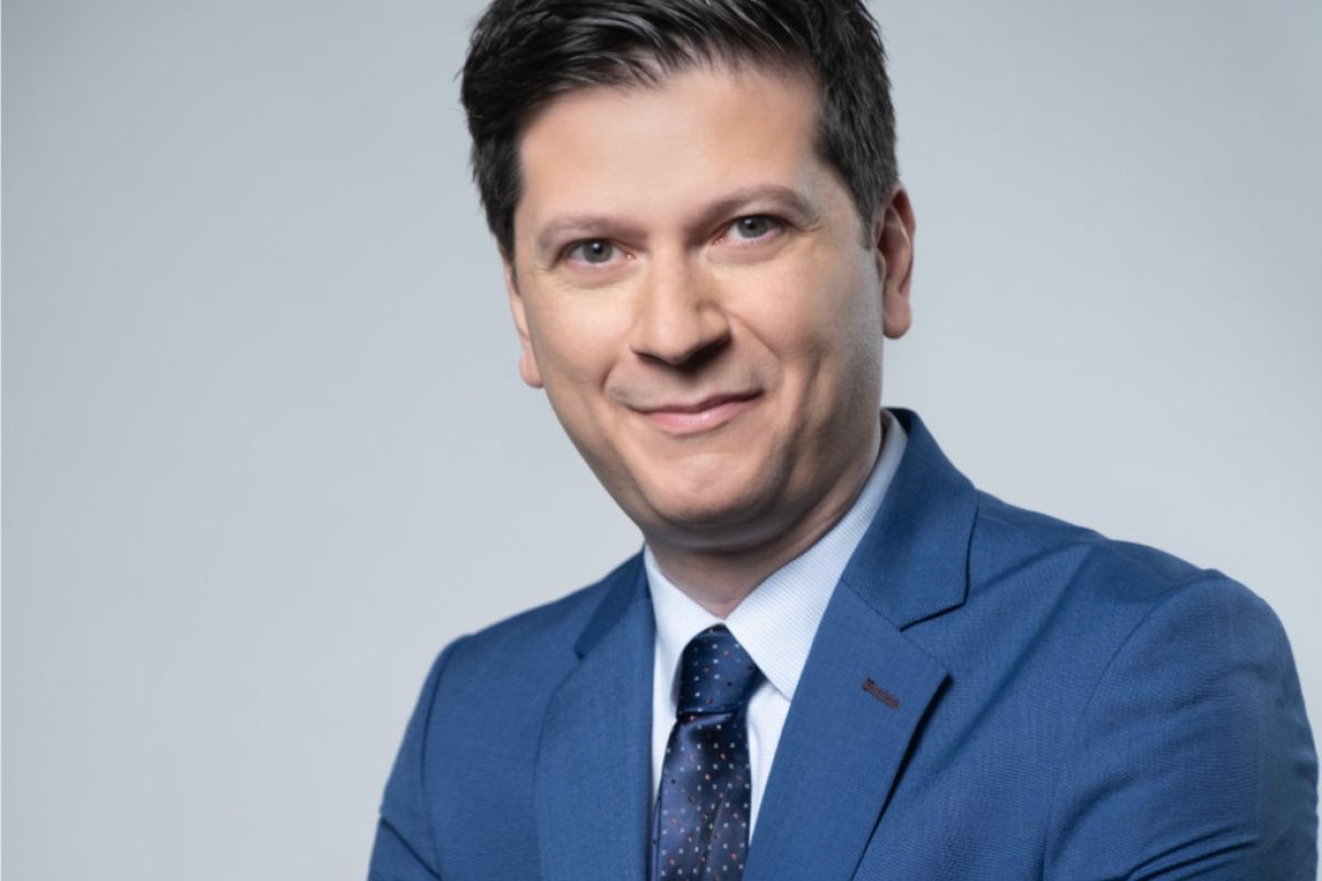 Η ΕΡΤ ανακοινώνει την επέκταση της συνεργασίας της με τον Απόστολο Μαγγηριάδη