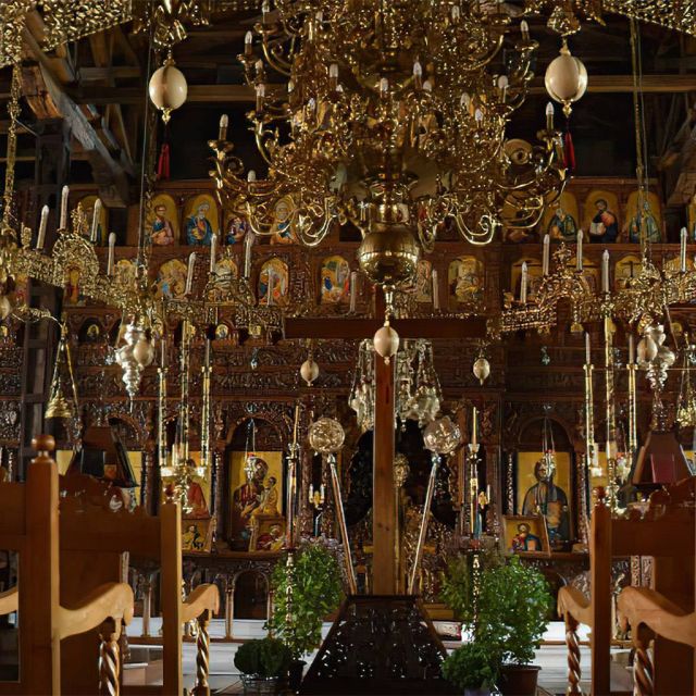 Τρεις τηλεοπτικοί σταθμοί θα προβάλουν ζωντανά τις Ιερές Ακολουθίες μέχρι και το Πάσχα