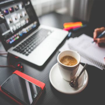 Αυτές είναι οι 35 δωρεάν εφαρμογές και λύσεις για επικοινωνία και απομακρυσμένη εργασία