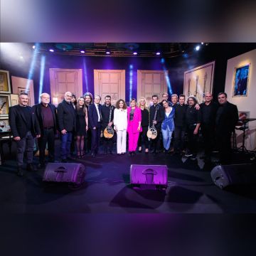 Τα αγαπημένα τραγούδια της Μελίνας Ασλανίδου, στην Αυλή των Χρωμάτων