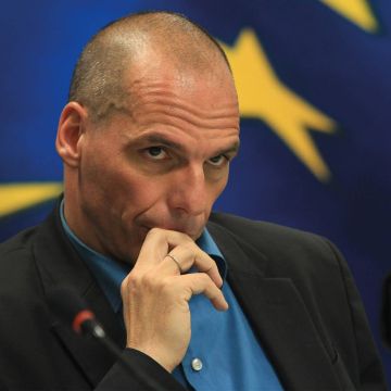 Η αδειοδότηση των τηλεοπτικών σταθμών στη λίστα Βαρουφάκη