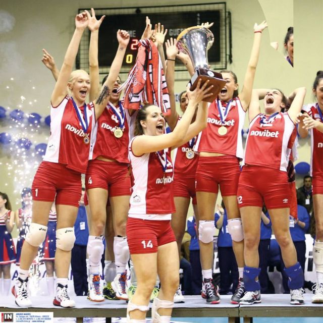 «Στο Φιλέ»: Η Τζίνα Λαμπρούση, η Αλίκη Κωνσταντινίδου και η Ιβάνα Μπραμπόροβα