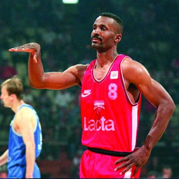 Ο Έντι Τζόνσον… επιστρέφει στην Ελλάδα στο Pick & Roll του OTE TV