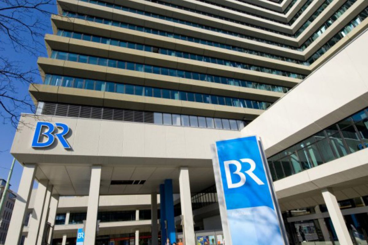 f1c0ee17f338cf5c72ee789b8341f285 XL 4f3425f1