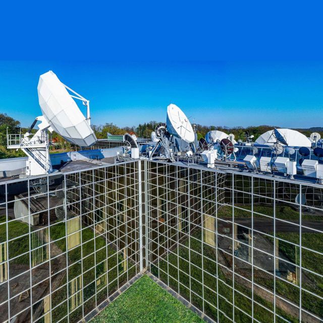 Σταθερή απόδοση καταγράφεται στα οικονομικά αποτελέσματα της SES για το πρώτο εξάμηνο του 2025