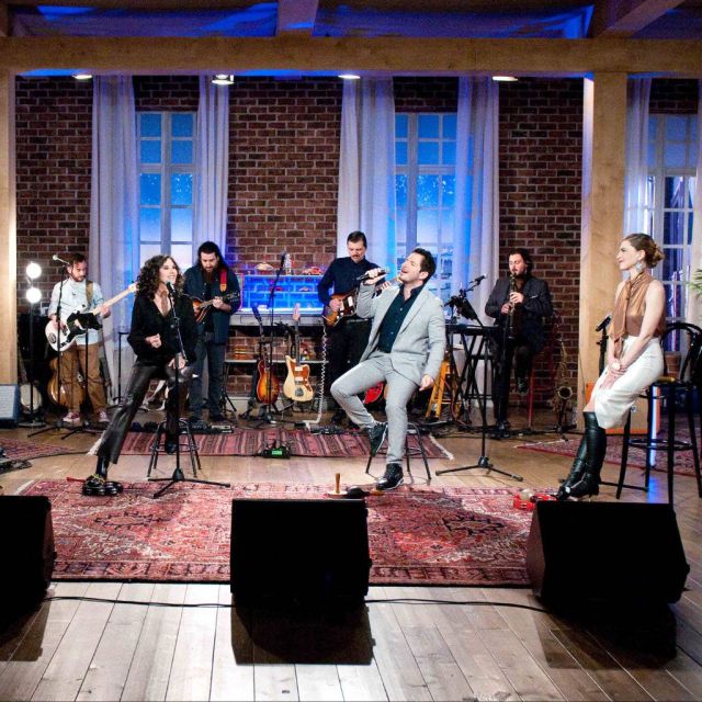 Η Ελευθερία Αρβανιτάκη και ο Γιώργος Περρής στο «Μουσικό Κουτί» της ΕΡΤ1