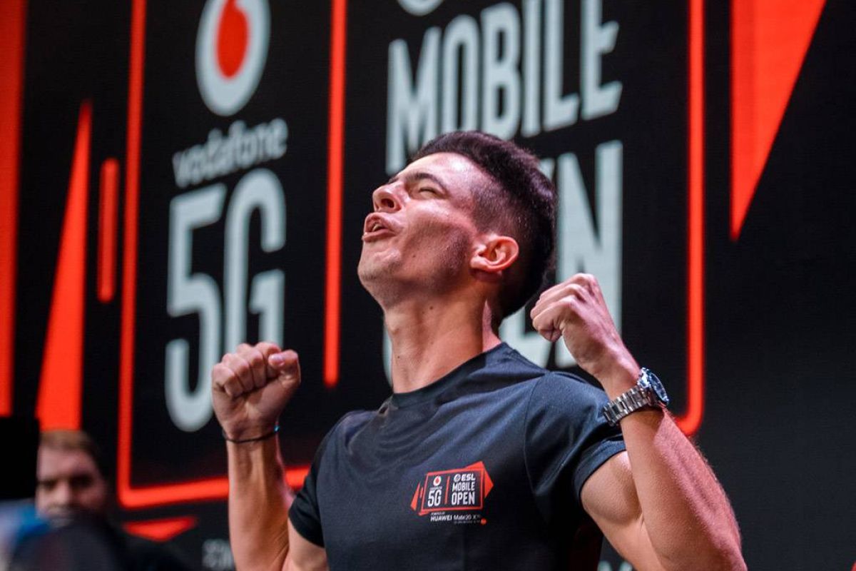 718d1a04b965580ec1b095e34a79d680 XL 53642669