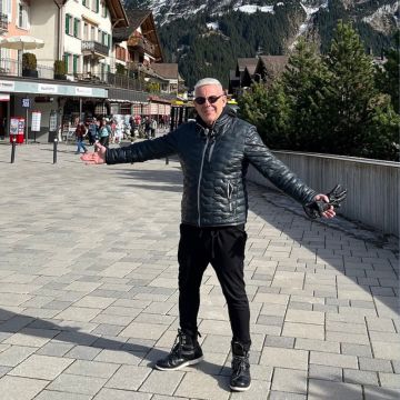 Ο Τάσος Δούσης και οι «ΕΙΚΟΝΕΣ» ταξιδεύουν στην Ελβετία