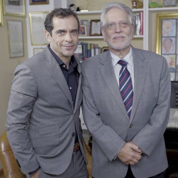 Ο διεθνώς αναγνωρισμένος ενδοκρινολόγος Γεώργιος Χρούσος στις «Κορυφές» του OTE HISTORY