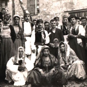 «Τώρα τις Απουκριγιές» – Ένα υπέροχο λαογραφικό ταξίδι στην Αγιάσο Λέσβου στο Πρώτο Πρόγραμμα