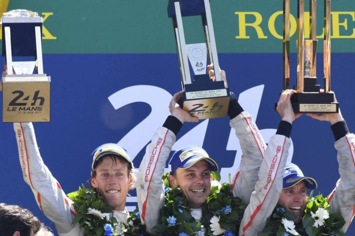 d84bc599cfa999867865509e10033088 XL 59540787