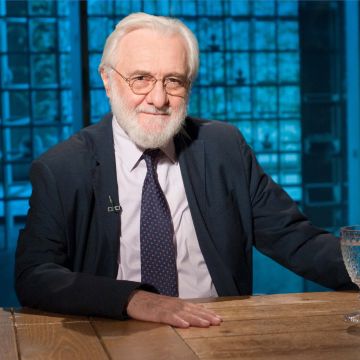 Ο Γιάννης Σμαραγδής στην εκπομπή της ΕΡΤ2 «Η ζωή είναι στιγμές» με τον Ανδρέα Ροδίτη