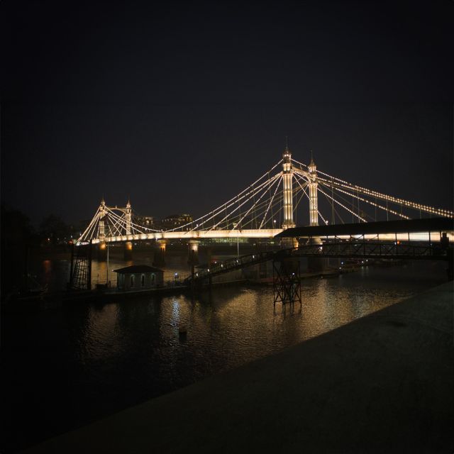 Η μυθοπλασία επιστρέφει στην ERT World – «Καρτ ποστάλ» και «Αγάπη παράνομη»