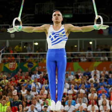 Ο «άρχοντας των δαχτυλιδιών», Λευτέρης Πετρούνιας την Καθαρά Δευτέρα στην ΕΡΑσπορ 101,8